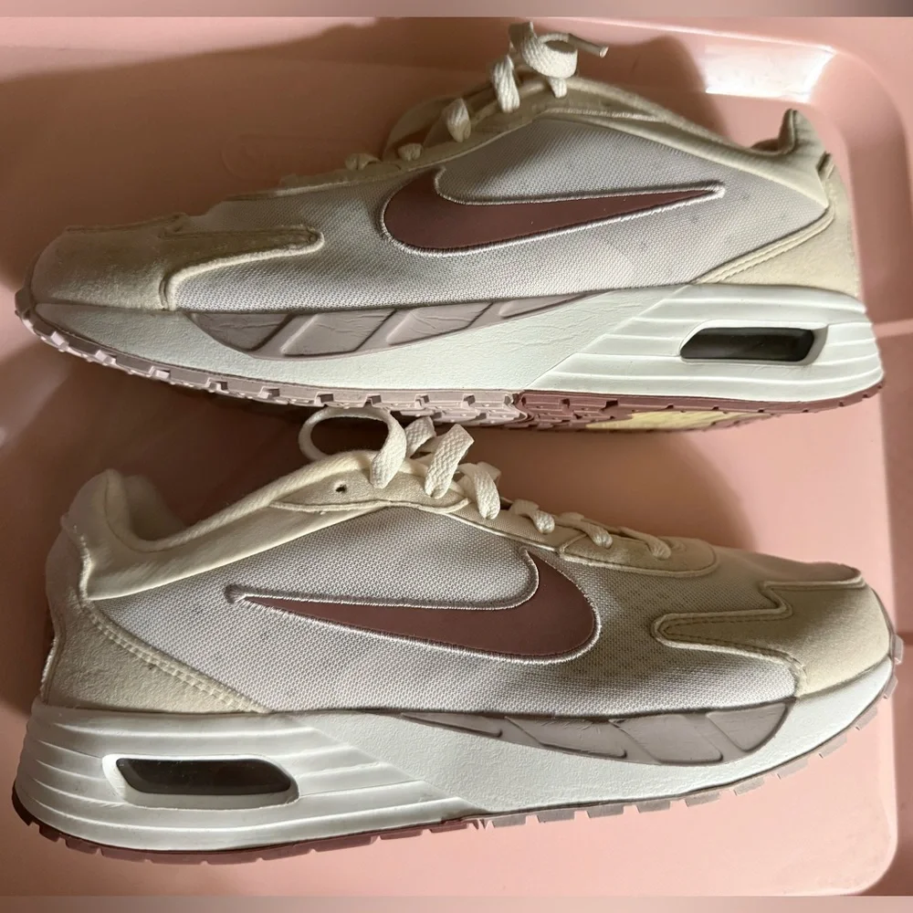 Nike Air Max Solo, Women’s‎ Sz. 10, Style FN0784-005 New Sneakers